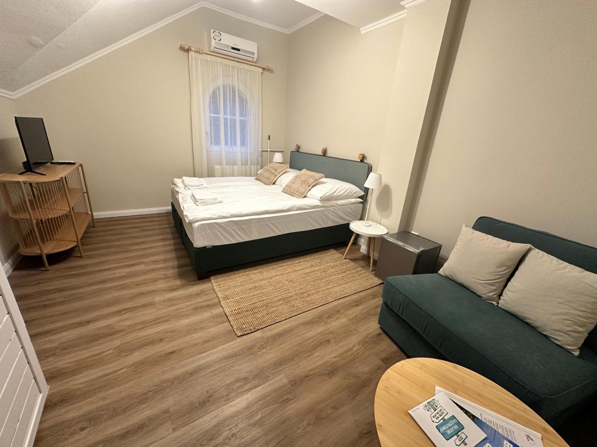 Delceg Rece Minihotel Balatonkenese Exterior foto