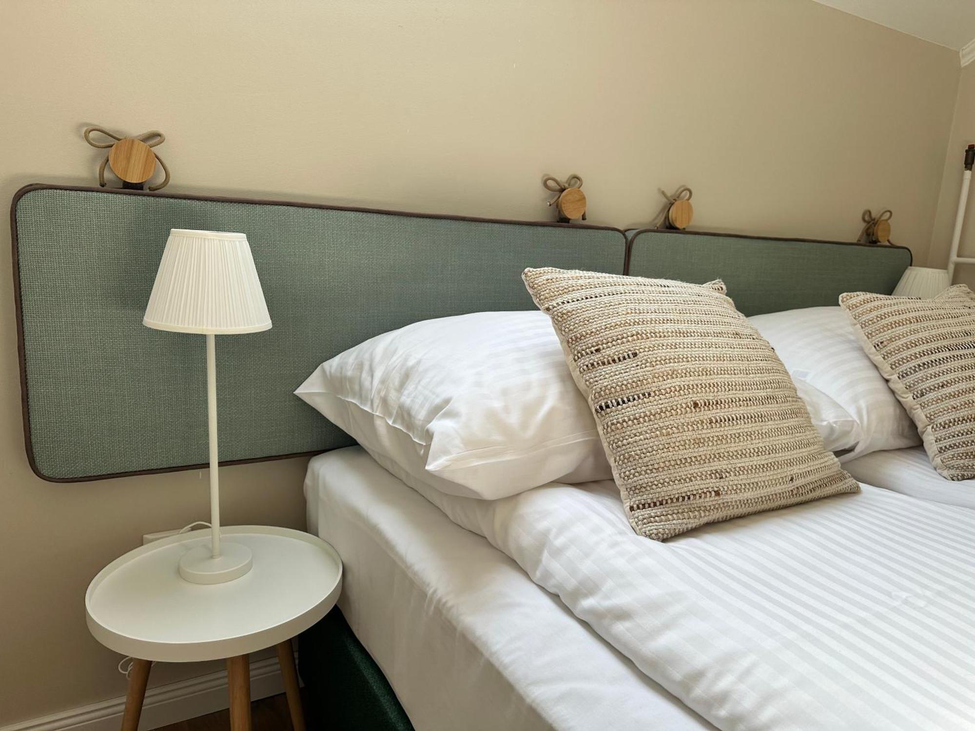 Delceg Rece Minihotel Balatonkenese Exterior foto